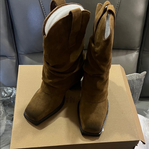 Steve Madden Shoes - Steve Madden Tan Suede Heeled Boots